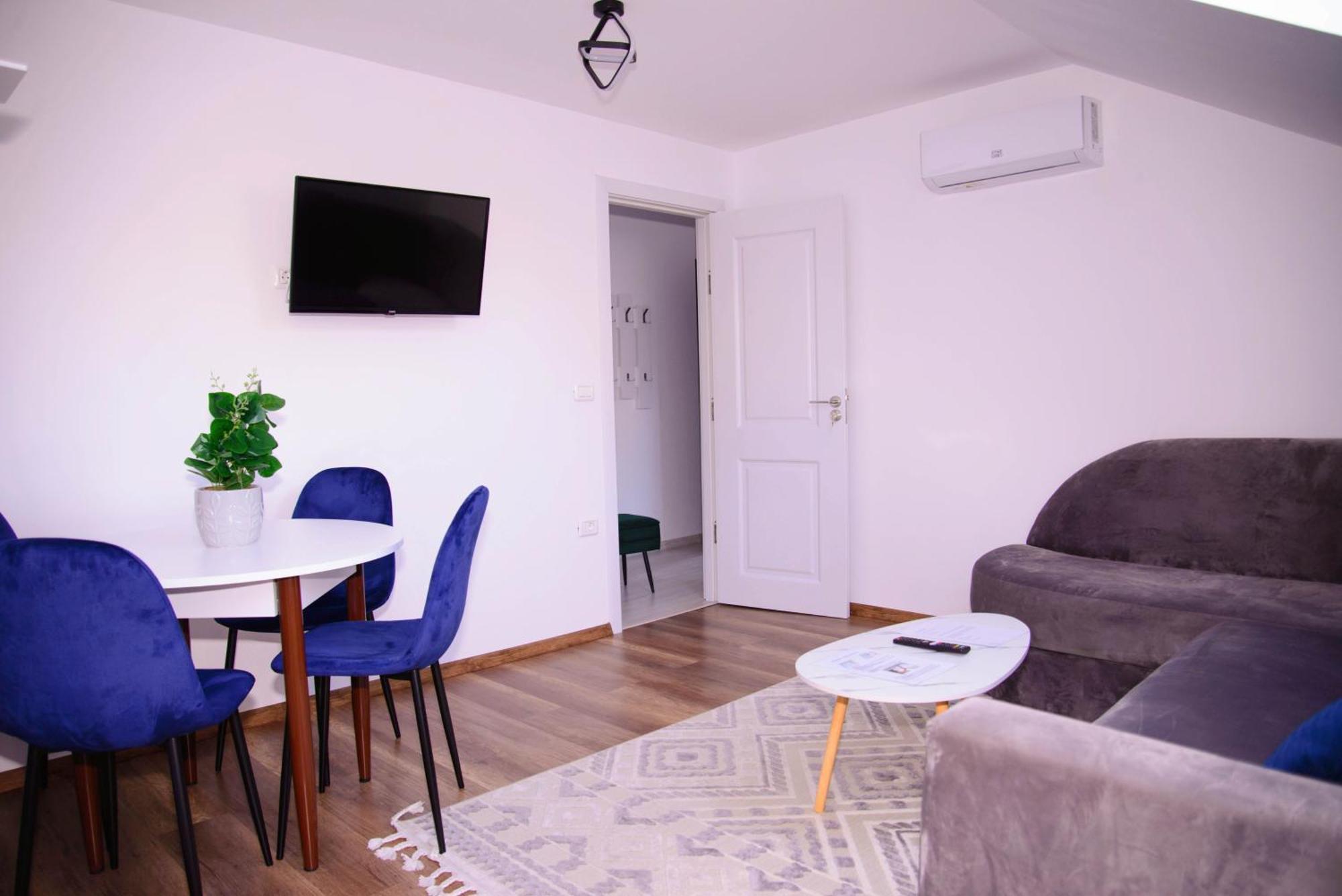 Lisia Residence #2 Piatra Neamt Exterior photo